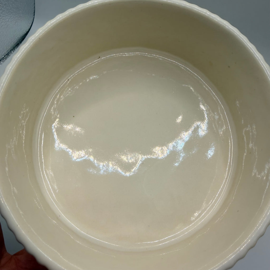 Grooved Soup/Cereal Bowl in Glossy Satin White