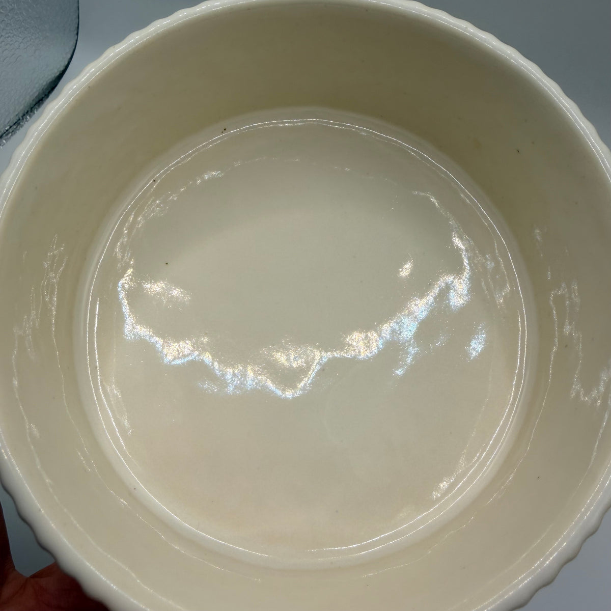 Grooved Soup/Cereal Bowl in Glossy Satin White