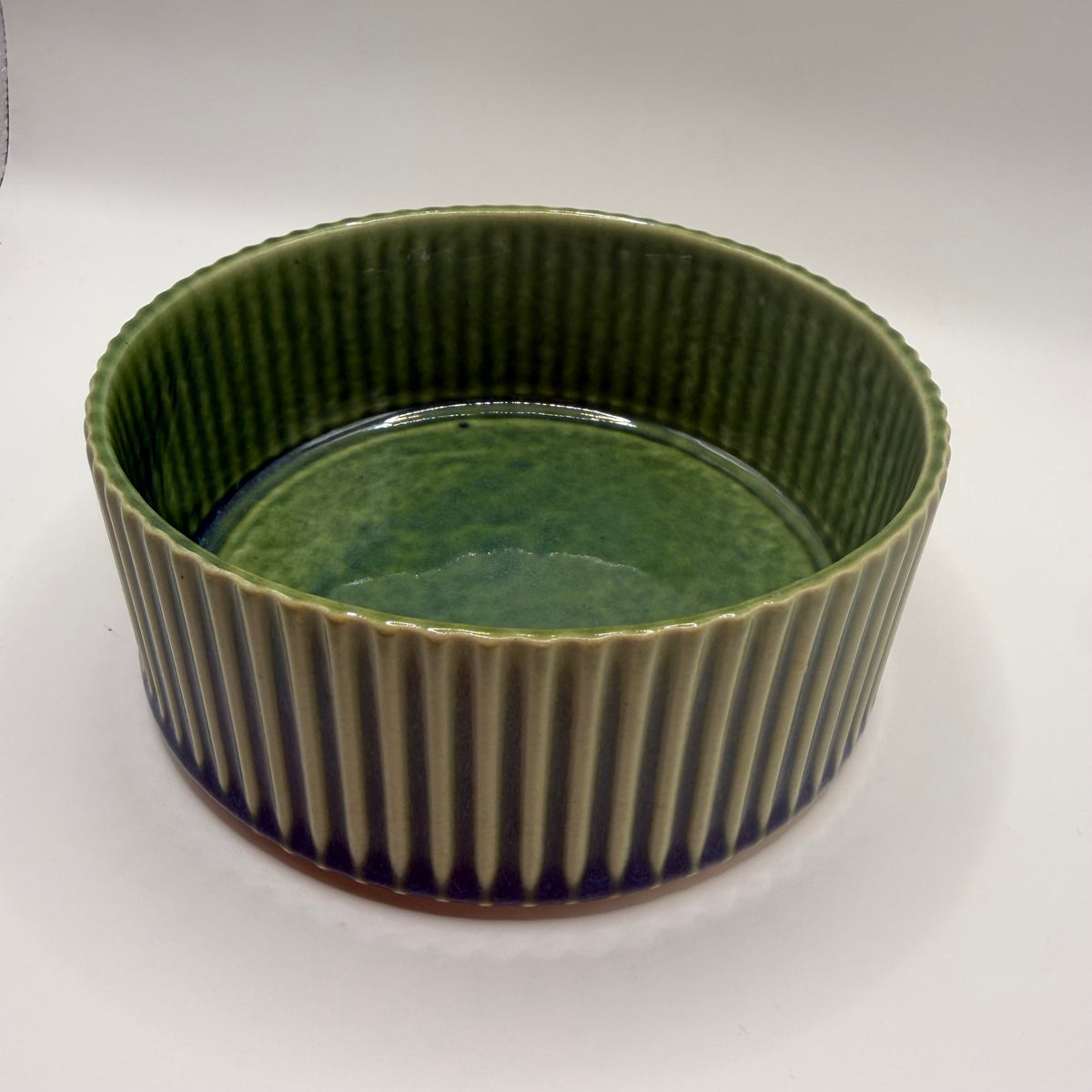 Grooved Soup/Cereal Bowl in Glossy Rhodes Green